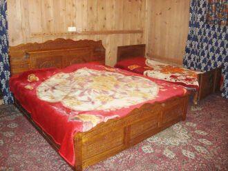 Richard Green Houseboat, Srinagar 2